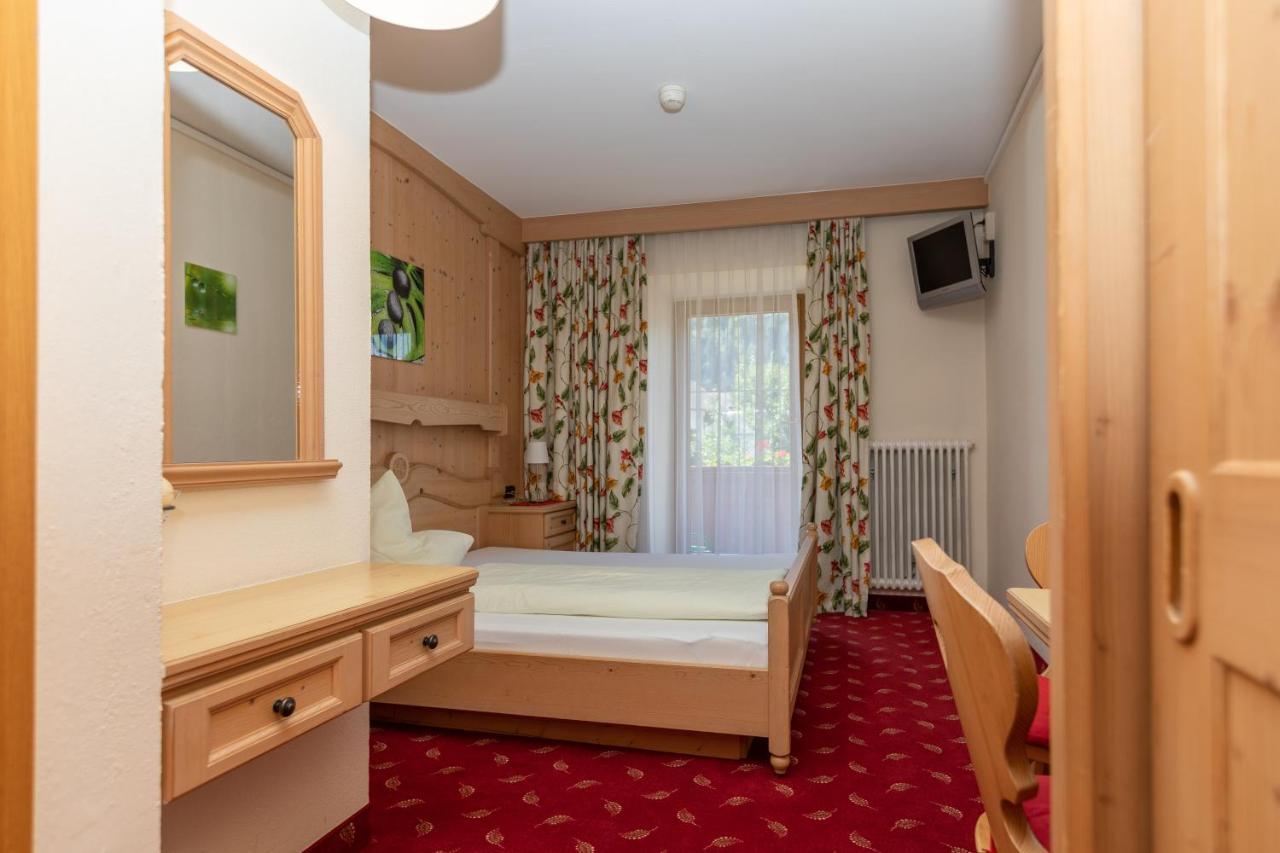 Hotel Garni Elisabeth Цель-ам-Циллер Экстерьер фото
